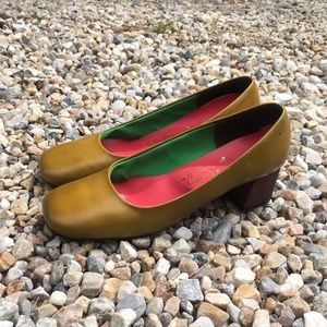 Vintage Leather Pumps